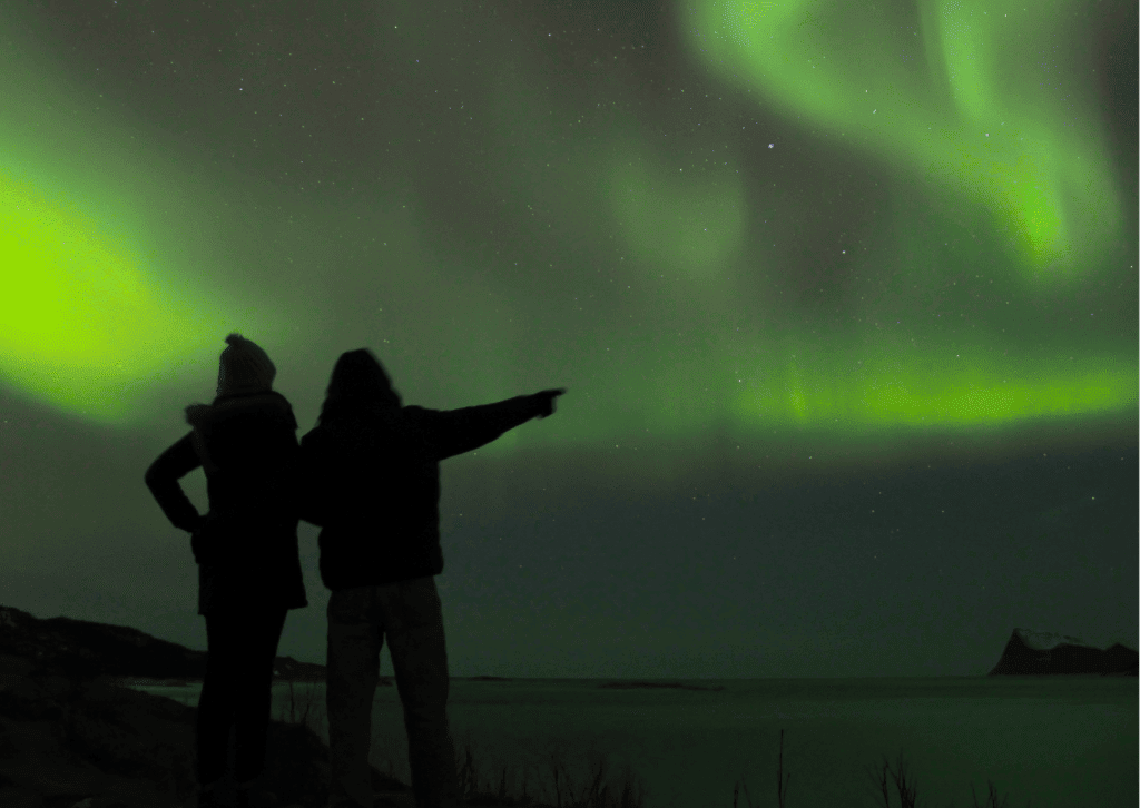 Partir en van à la chasse aux aurores boréales en Suède