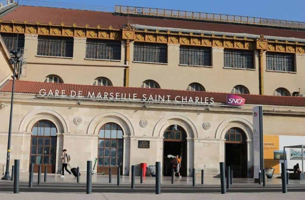 Location van gare TGV saint charles